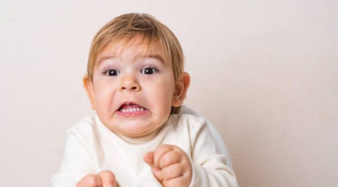 Çocuklarda Tik Bozukluğu